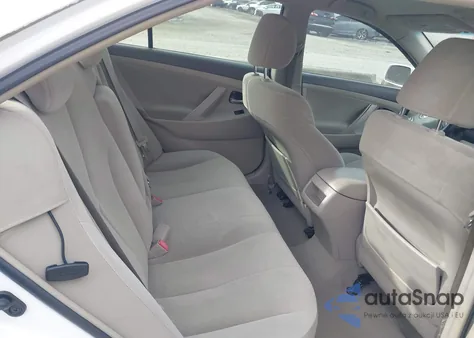 2009 Toyota Camry Le z USA, uszkodzony, nr VIN 4T1BE46K69U838528